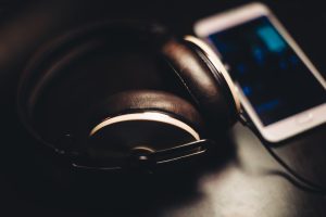 Adaptive Smart Materials Revolutionizing Electronic Device Performance